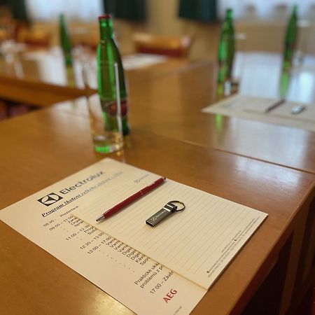 Hotel U Milina Bagian luar foto