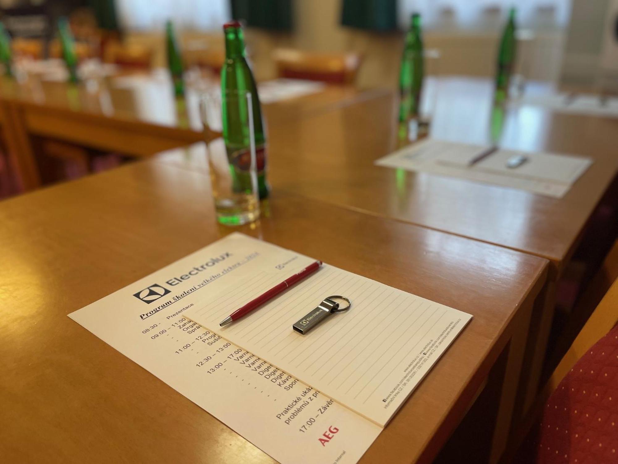 Hotel U Milina Bagian luar foto